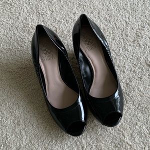Vince Camuto Wedge Pump - 85% new size 6.5